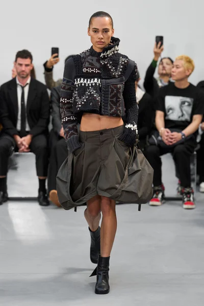 Look 13